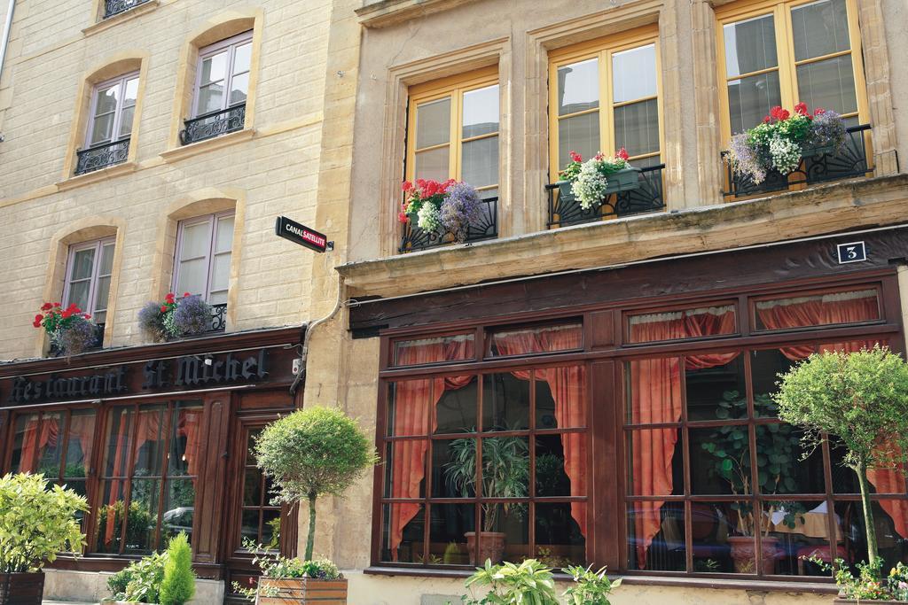 Le Saint Michel Hotell Sedan Eksteriør bilde
